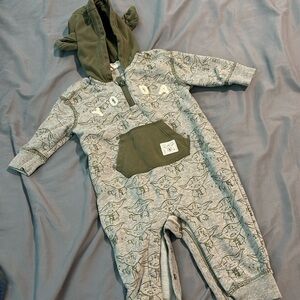 Yoda long sleeve romper